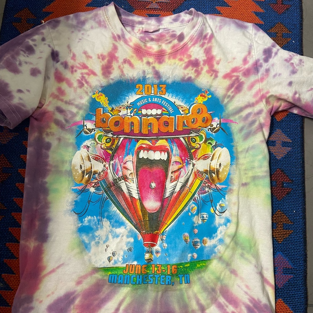 2013 Bonnaroo music fest T-shirt